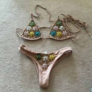 Andi Bagus Bikini